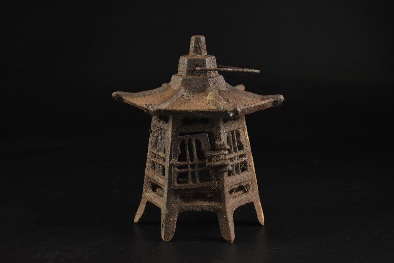 蔵A4345 鉄灯籠 吊灯篭 六角 庭飾