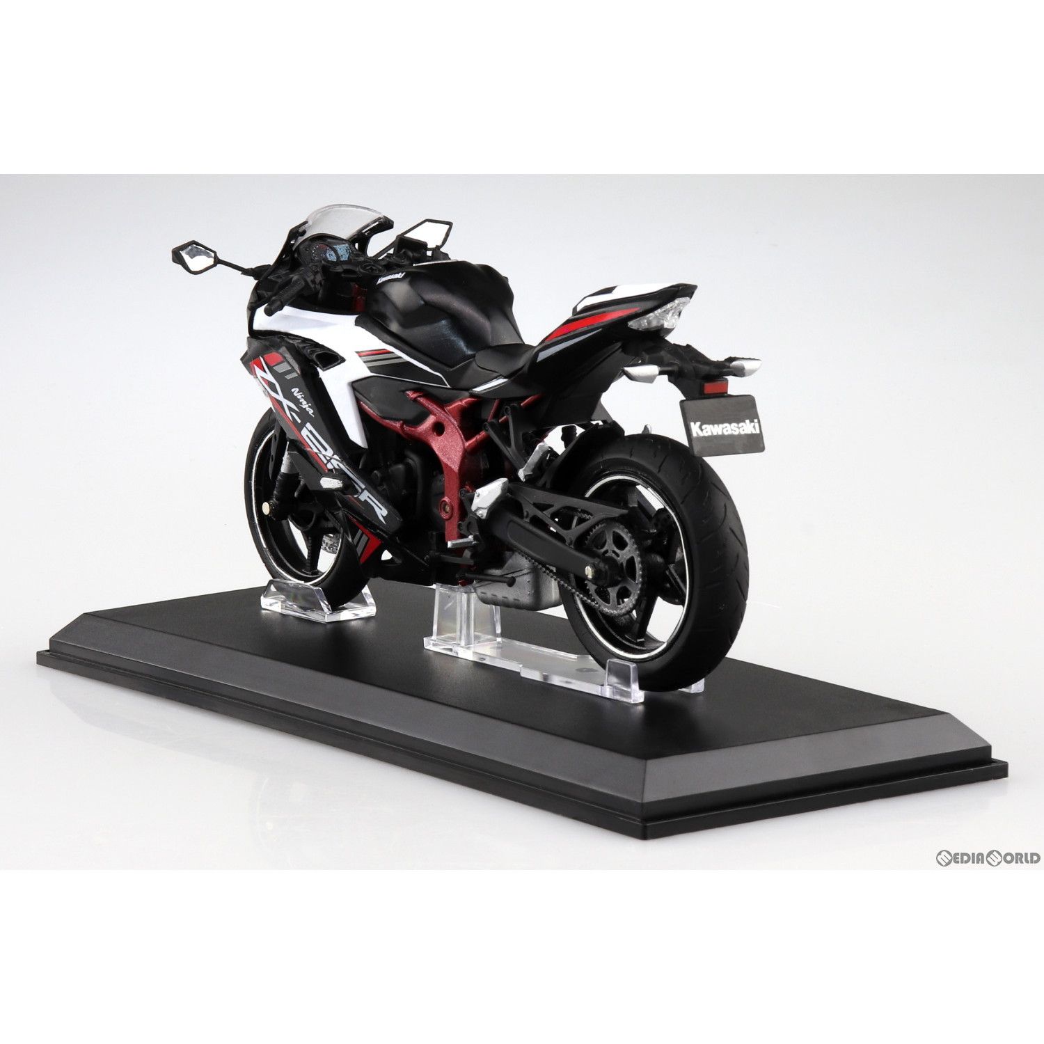 ニブラ∞ーStudio 19号1/6サイズ オプションパーツセット ガンプラ 18 (ビルドブースターセット