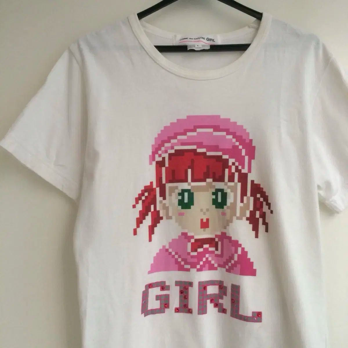 comme des garcons girl tシャツ　アニメ　キャラ　短丈 comme des garcons girl tシャツ アニメ キャラ 短丈 - メルカリ