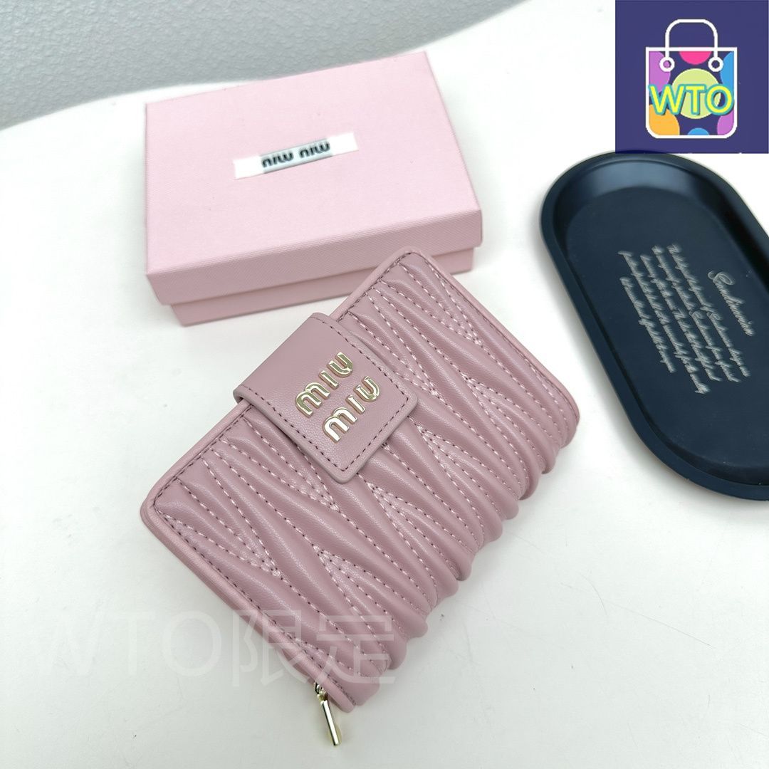 miumiu レザーウォレット 中古・古着通販】MIU MIU (ミュウミュウ) レザーフラワー