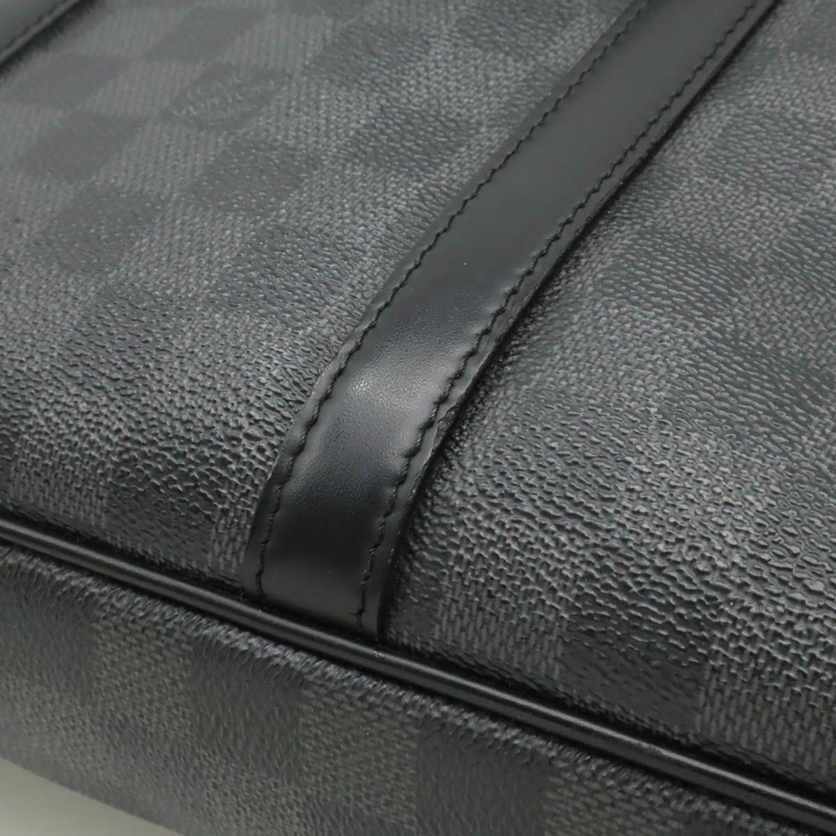 LOUIS VUITTON ルイ ヴィトン ダミエグラフィット ポルトドキュマン