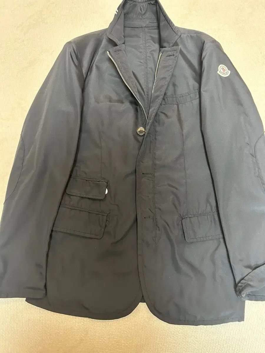 MONCLER モンクレール