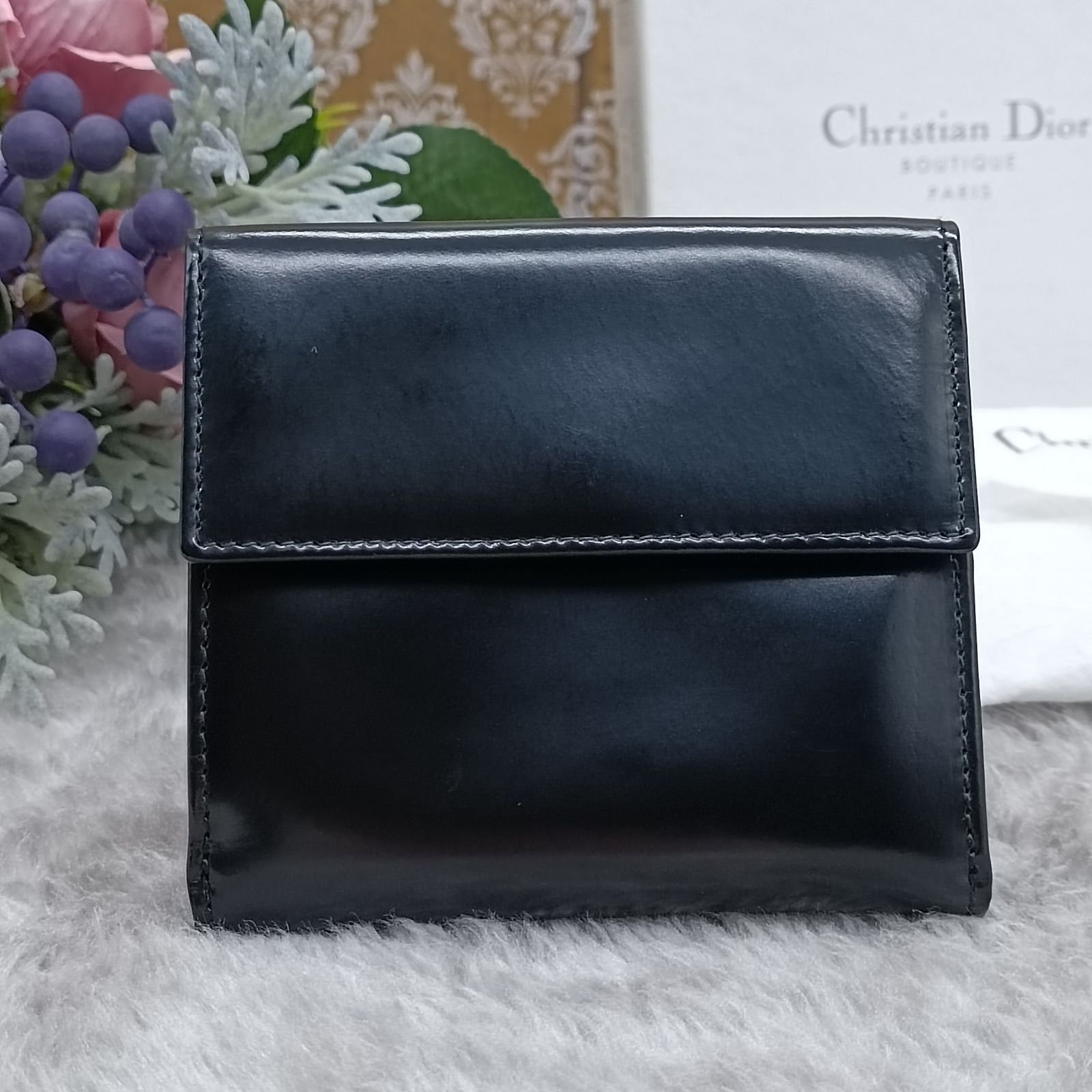 《 Christian Dior 》　クリスチャンディオール　ディオール　折財布　金具クリップ　コンパクトウォレット　ダブルホック　パテントレザー　ブラック　本革　証明書付　保存箱付　保存袋付　ユニセックス　送料無料・匿名配送・最短即日発送いたします！　625