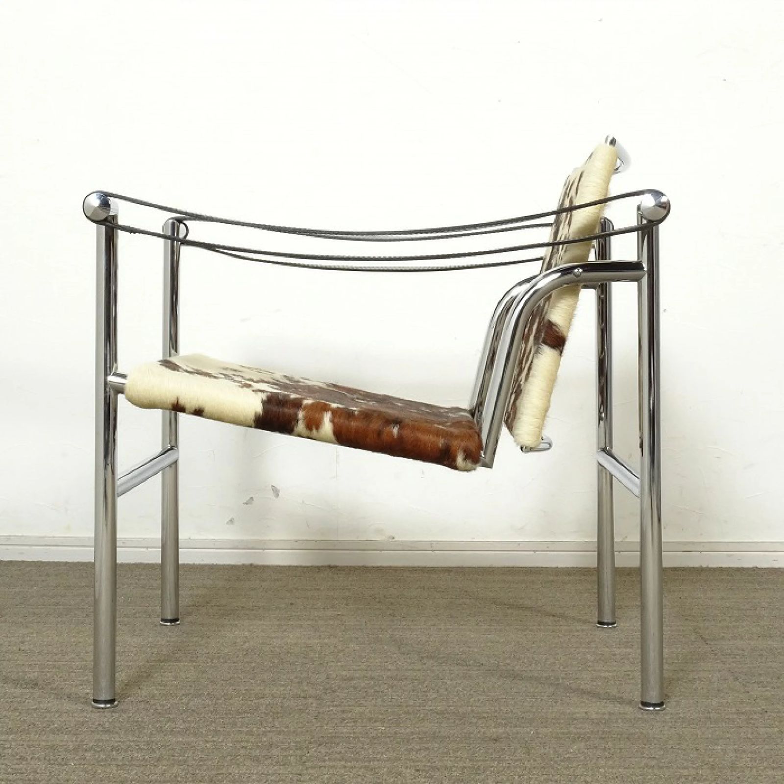 LC1 スリングチェア