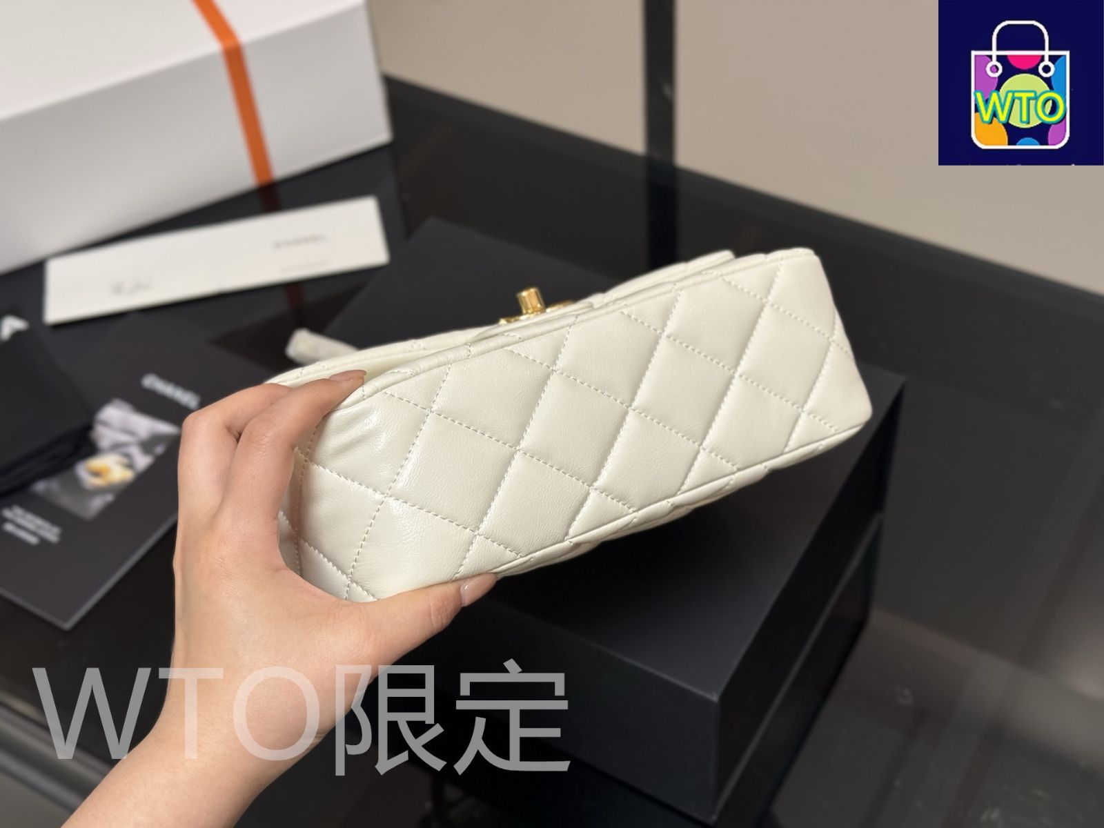今日特価】Chanel シャネル チェーンハンドル 三つのレザーで巻
