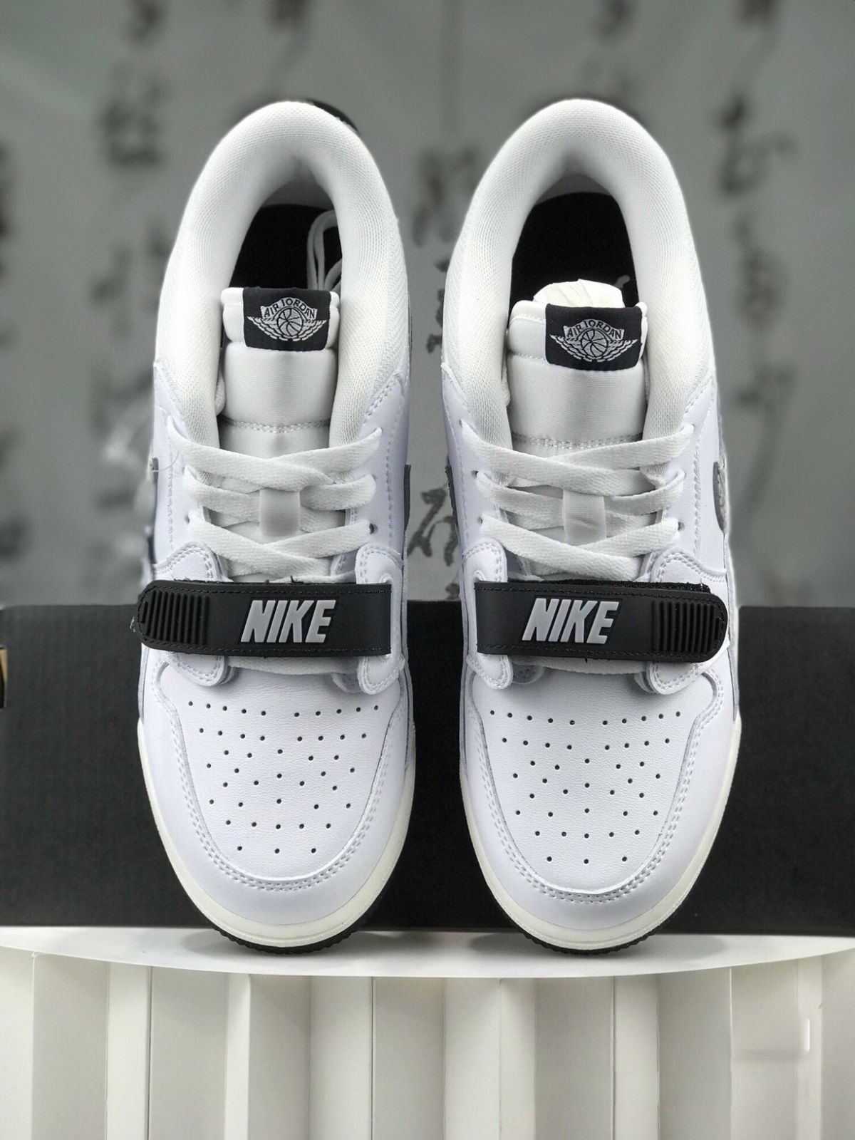 お値下げしました??即購入?? NIKE AIR JORDAN LEGACY 312 LOw