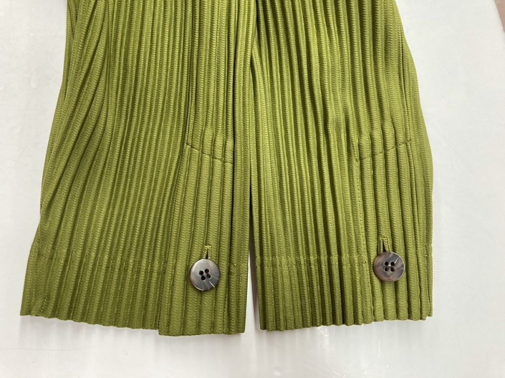 ISSEY MIYAKE MEN テーラードジャケット オリーブグリーン ISSEY MIYAKE MEN テーラードジャケット オリーブグリーン