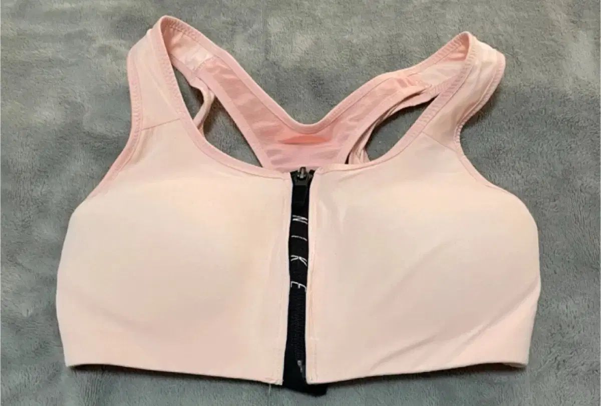 NIKE(ナイキ) スポーツブラ 80A