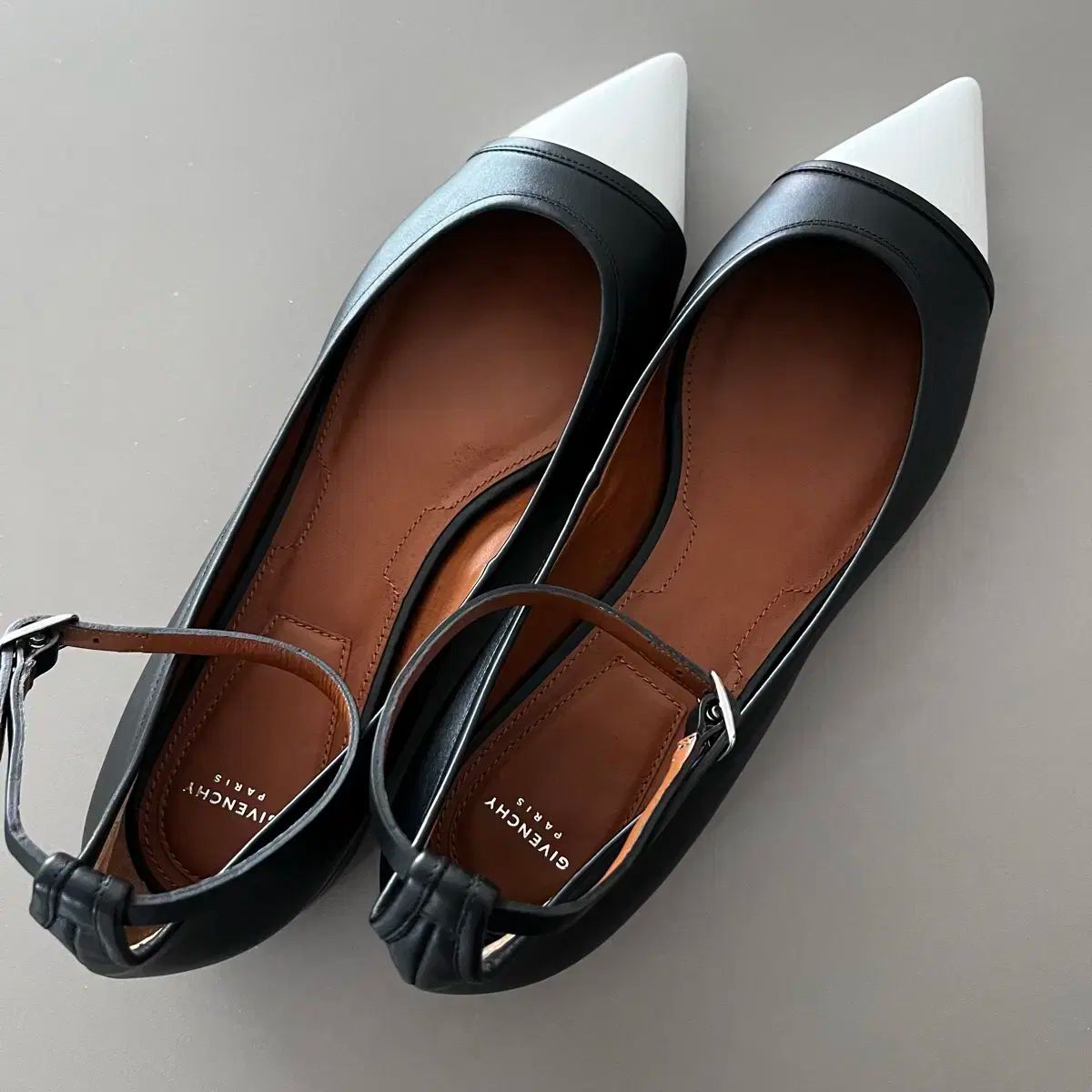 3 寿司 着用 GIVENCHY ジバンシィ フラットシューズ 40 260