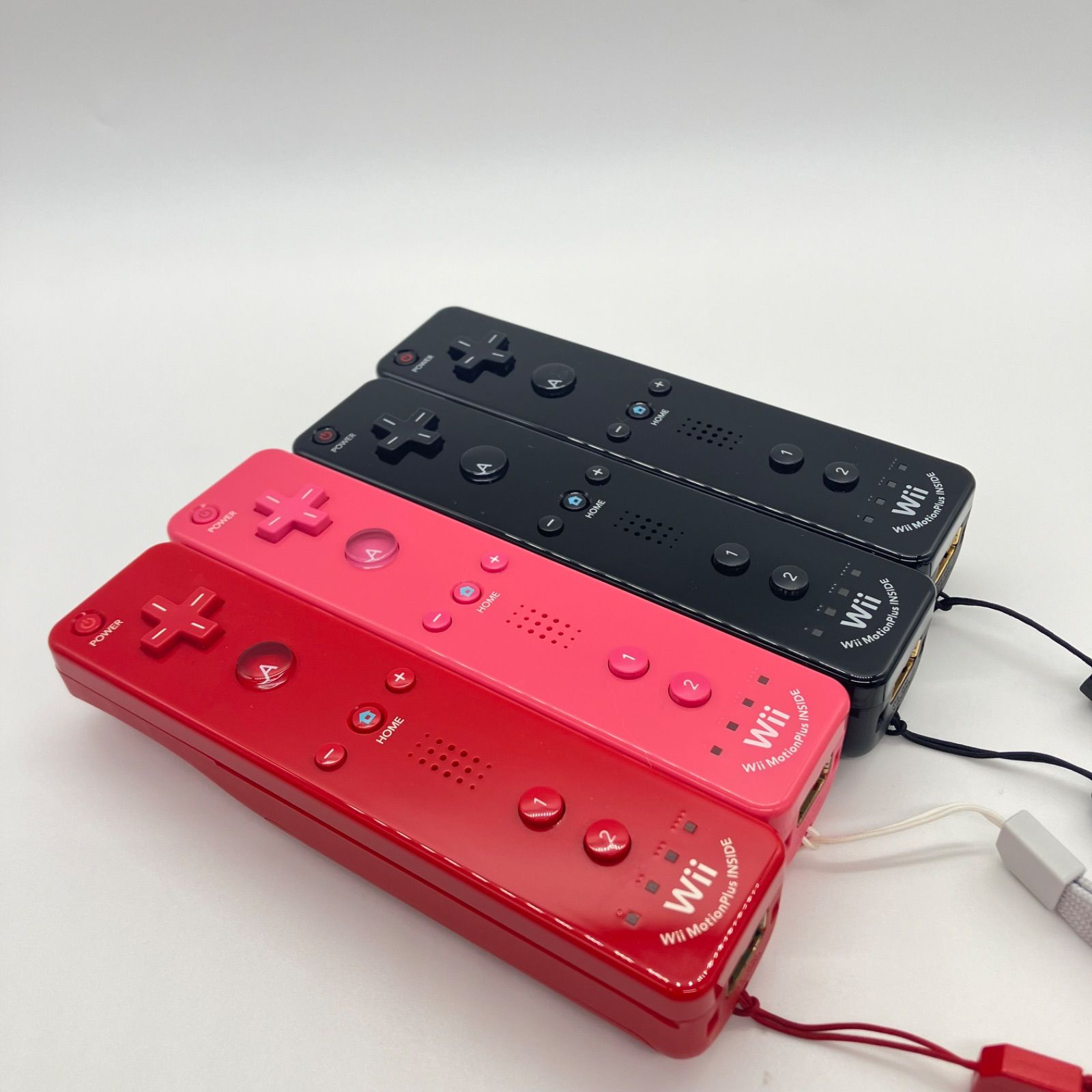 wii本体、リモコン4本.ヌンチャク2本、ハンドル4本、太鼓、ソフト6点