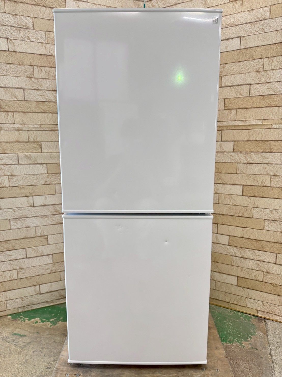 大阪送料無料☆3か月保障付☆冷蔵庫☆2022年☆SJ-D18H-W☆IR-440