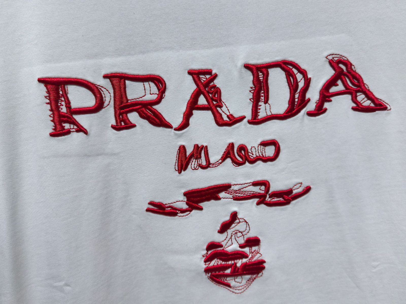 美品　PRADA ラメ　ロゴTシャツ　レア★ Prada sequin-embellished logo T-shirt