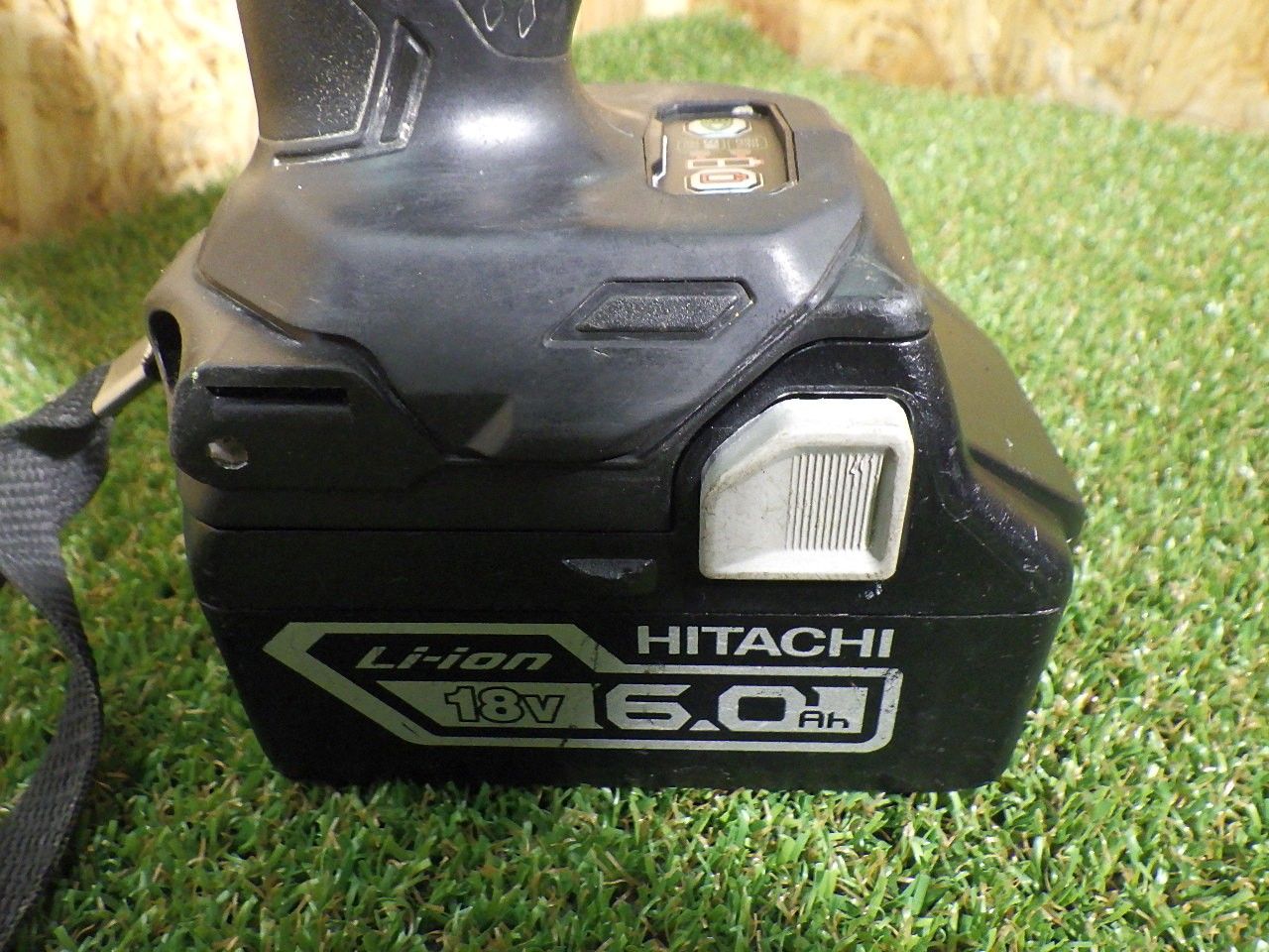 コードレスインパクトドライバー