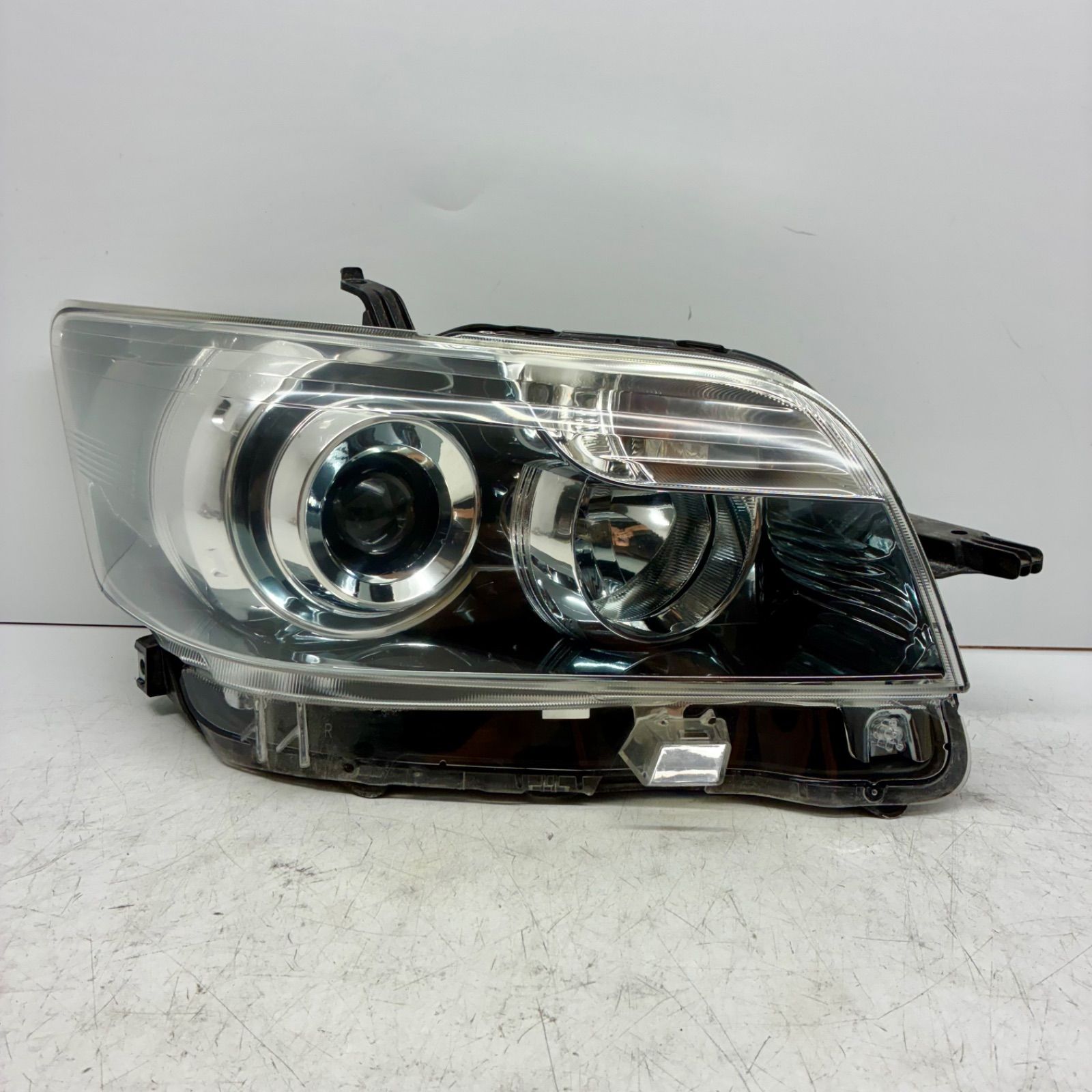Y 美品【コーティング済】NZE151 ZRE152 ZRE154 カローラ ルミオン