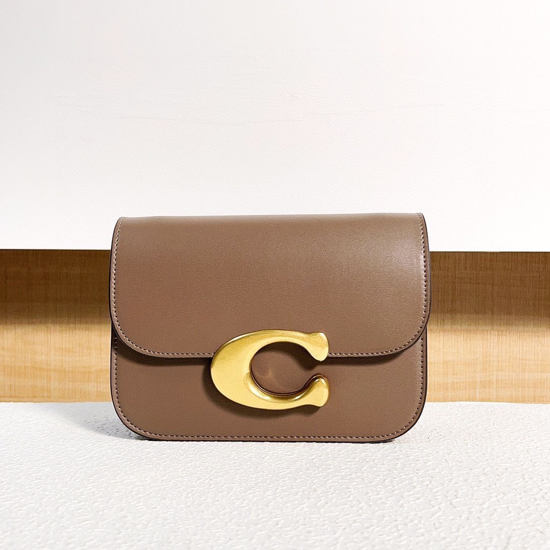 COACH コーチ CM557チェーンバッグクロスボディバッグコーヒー×ブラウン