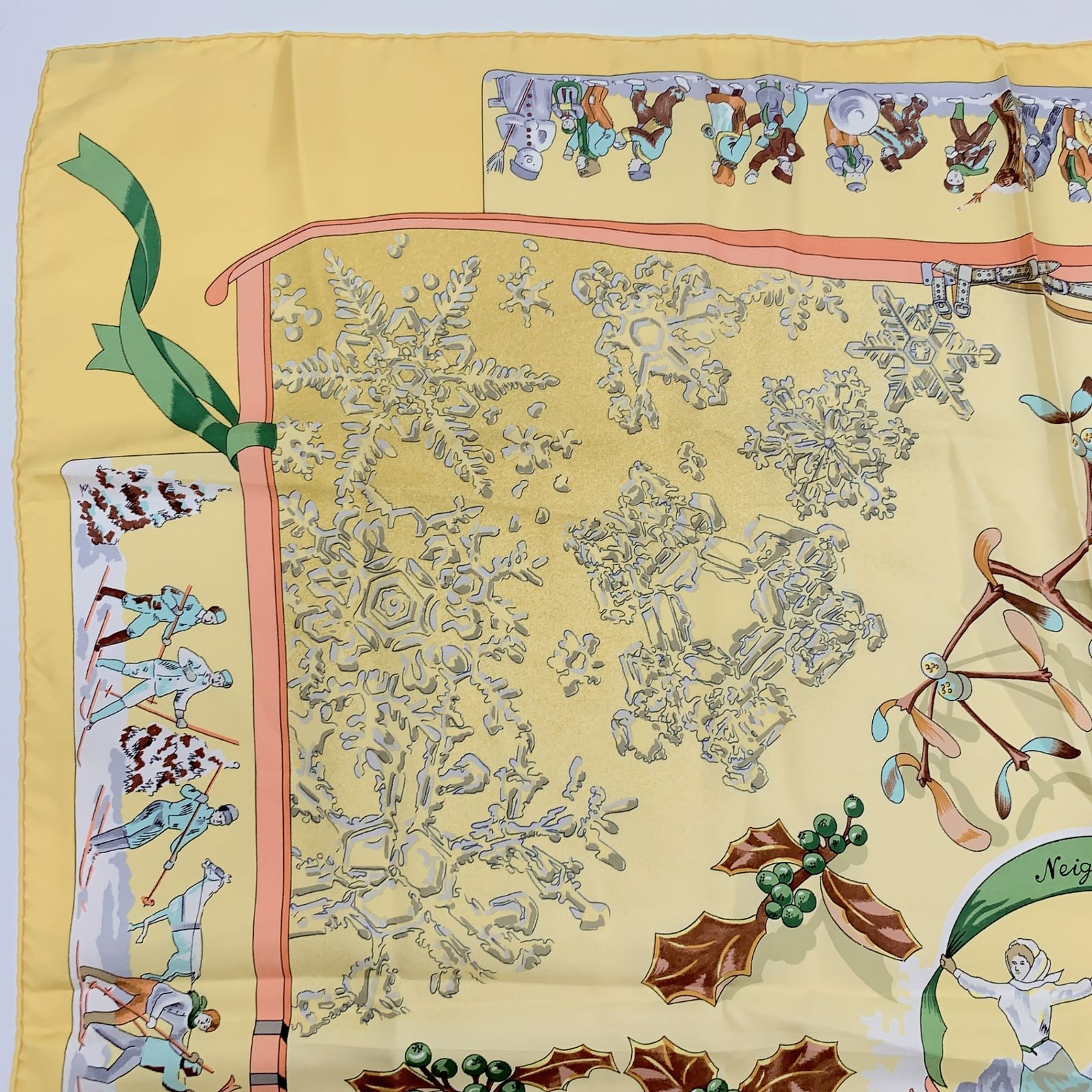 HERMES エルメス カレ90 Neige d'Antan 去年の雪 イエロー シルク100