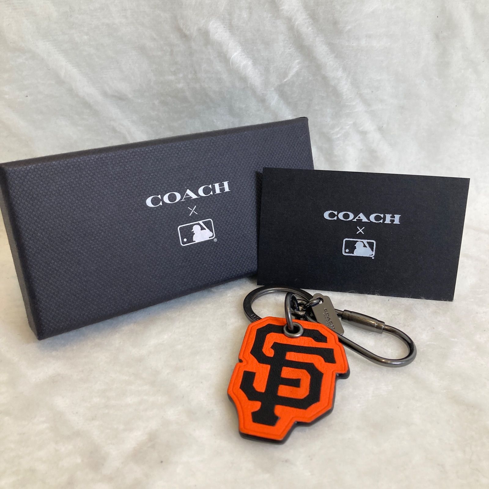 美品　COACH MLB キーホルダー サンフランシスコジャイアンツ