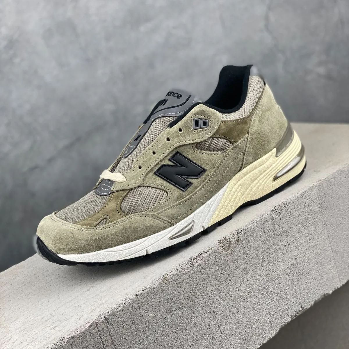 新品 JJJJound x NEW BALANCE M991JJAスエード スニーカー