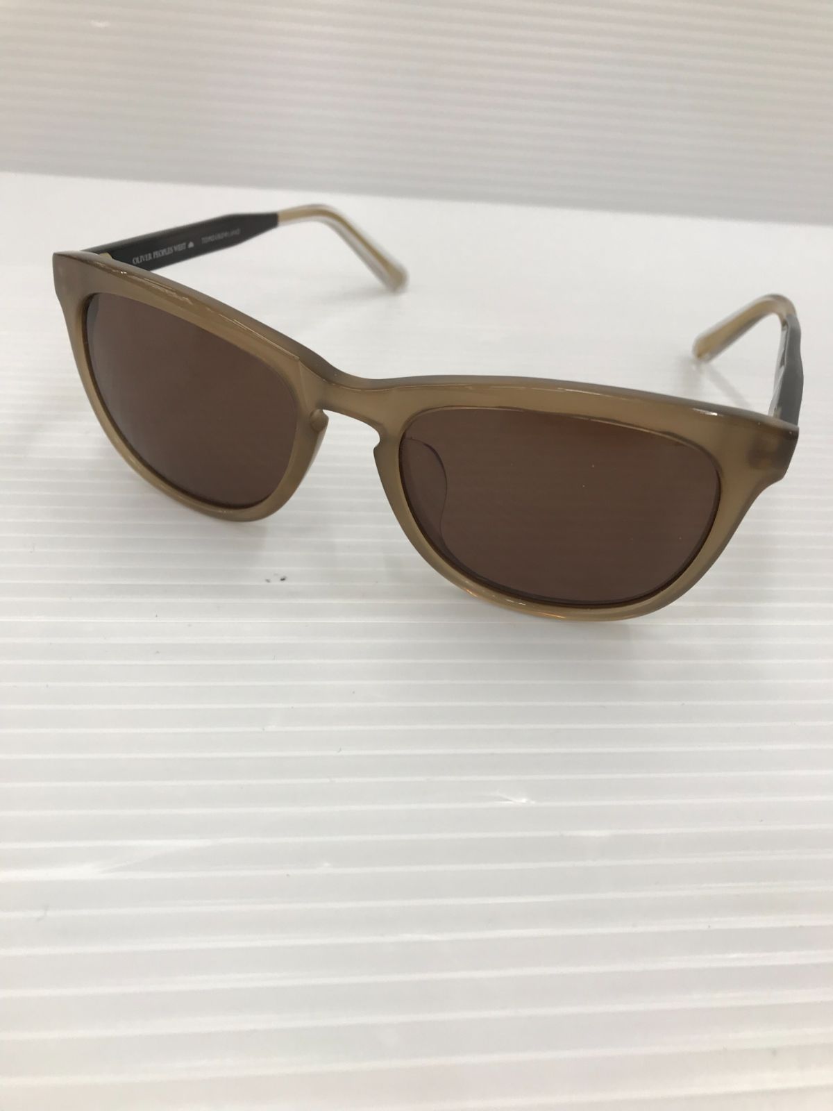 81.OLIVER PEOPLES WEST　偏光サングラス【店舗併売品】