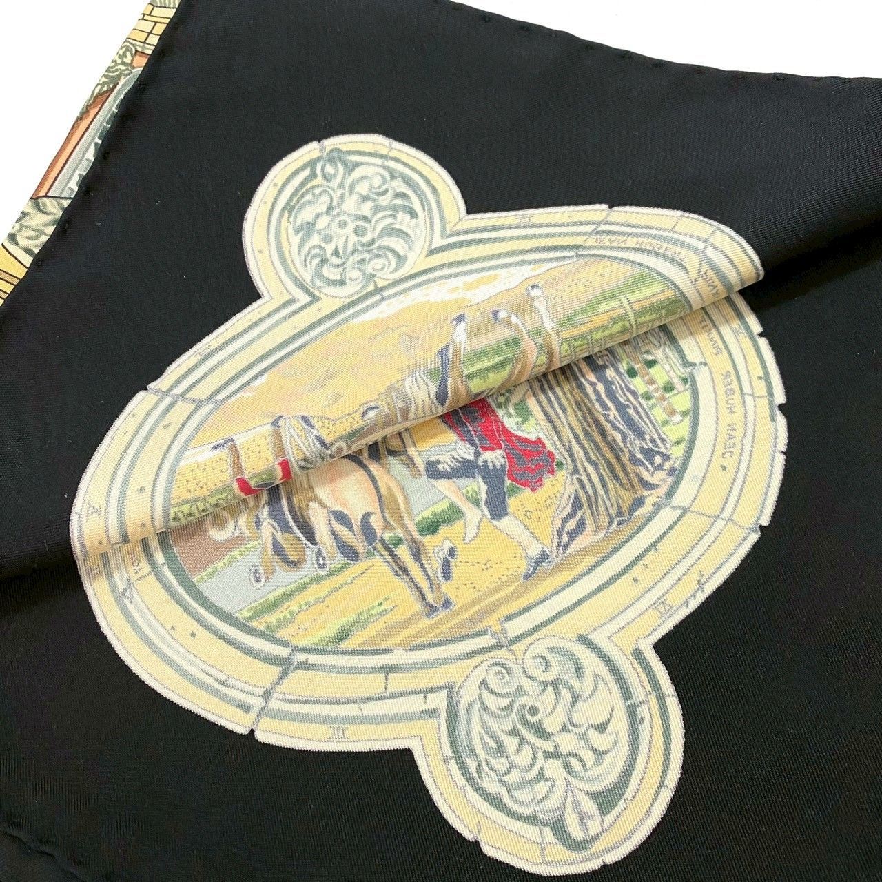 美品　HERMES カレ90 サンスーシ宮殿 ネイビー系 SANSSOUCY 美品 HERMES カレ90 サンスーシ宮殿 ネイビー系 SANSSOUCY