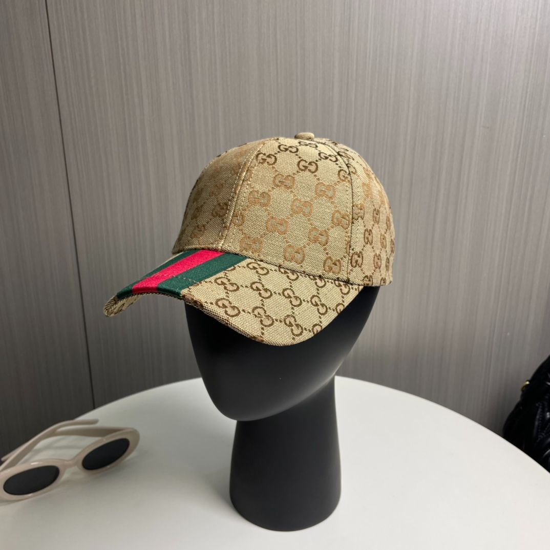 Gucci グッチ フルプリントロゴ入りベースボールキャップ男女兼用 
