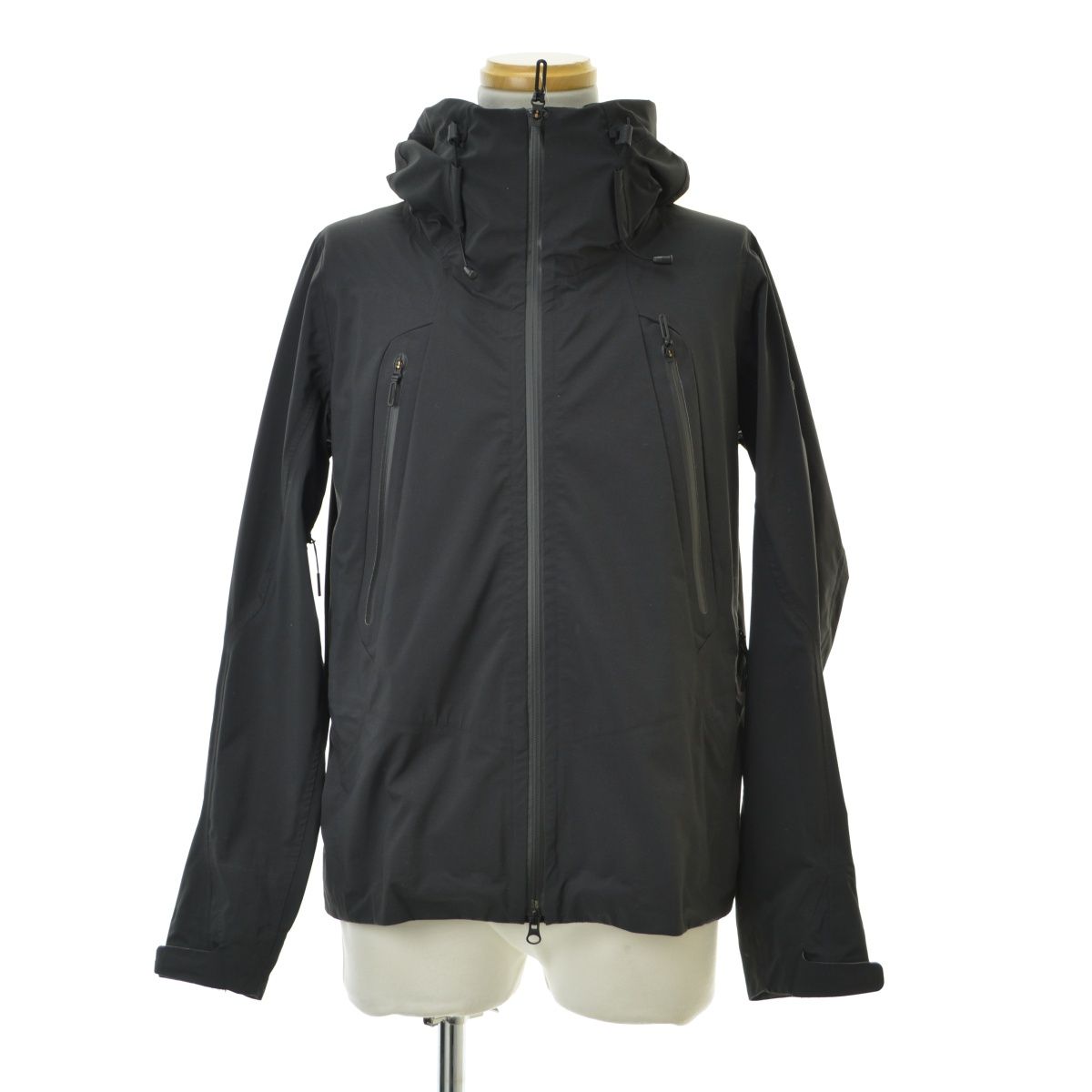 DESCENTE】DAMNGC30 ALLTERRAIN HARD SHELL JACKETマウンテンパーカー  