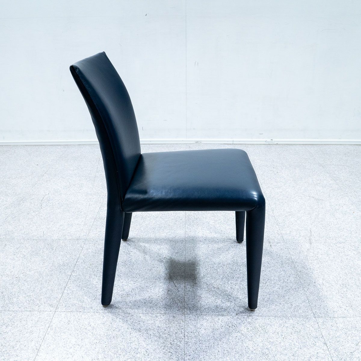 正規品大人気B&B Italia 椅子　紺色皮　マリオ・ベリーニダイニングチェア　カッシーナ カッシーナ・イクスシー