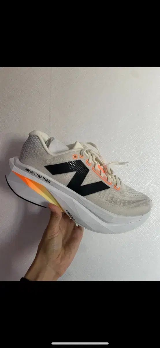 New Balance ニューバランス フューエルセル SC トレーナー V3 アイボリー フットボール 2E 275
