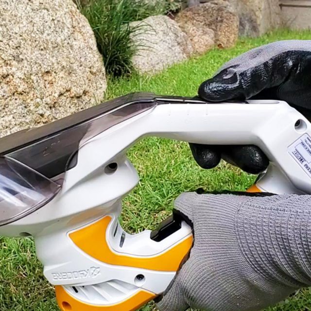 販売済み 京セラ 旧リョービ 充電式バリカン BB-1100L1 コードレス