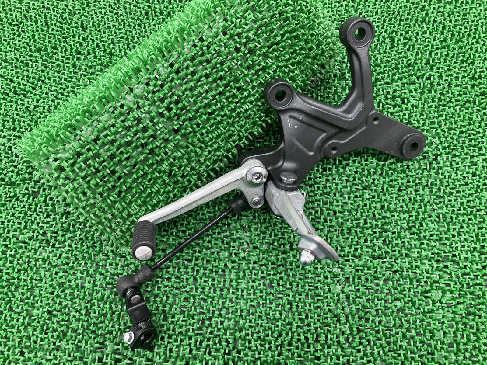 カワサキ Z900RS 純正 ステップ 左 1391 ADC3 241004BC0057 Z900RS