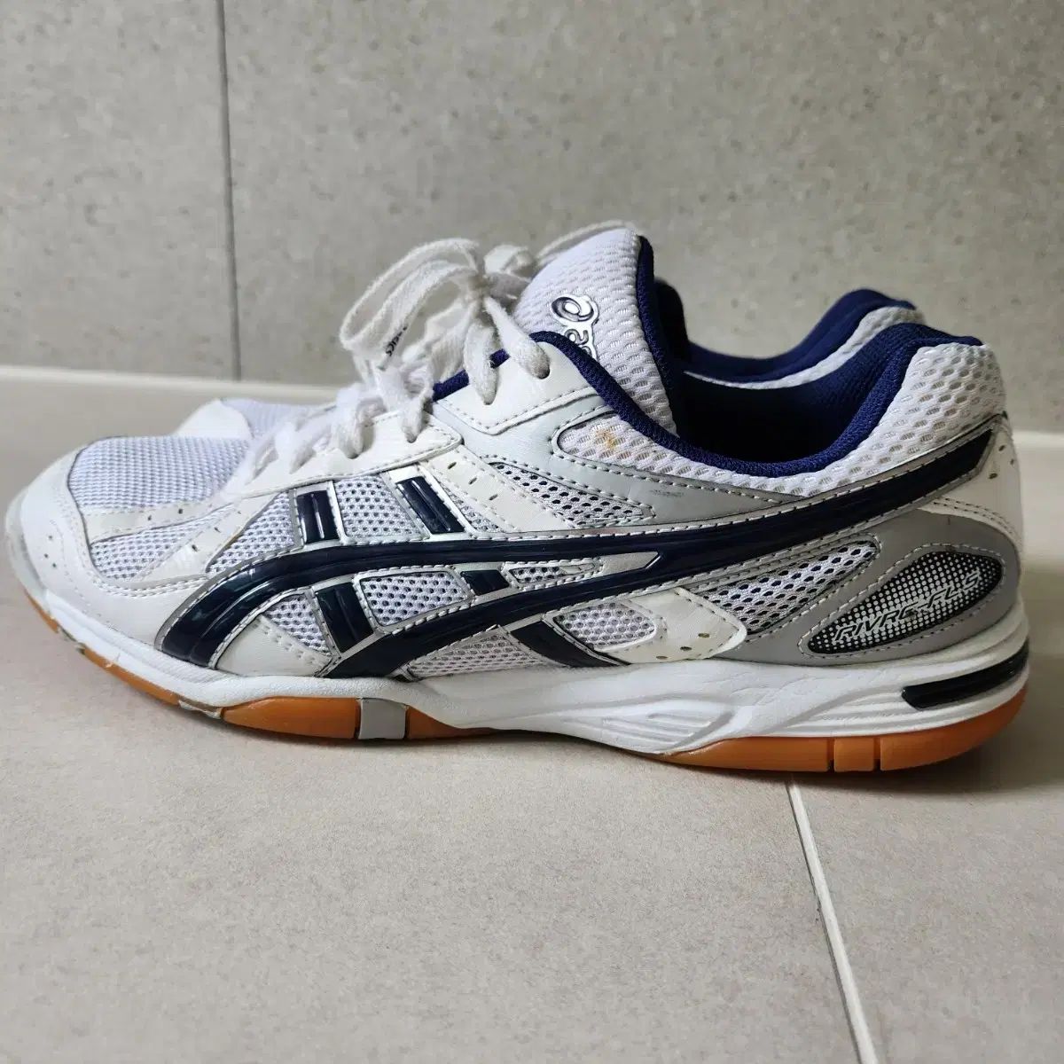 asics アシックス スポーツ大学入試 宝くじ 275