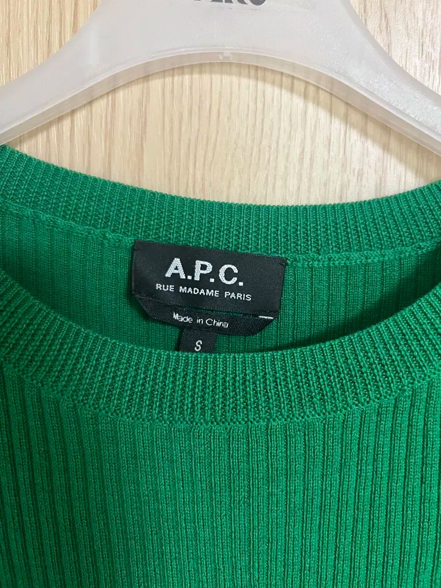 期間限定 数量限定 A P C A.P.C.(アーペーセー) ニット - メルカリ ニット/セーター