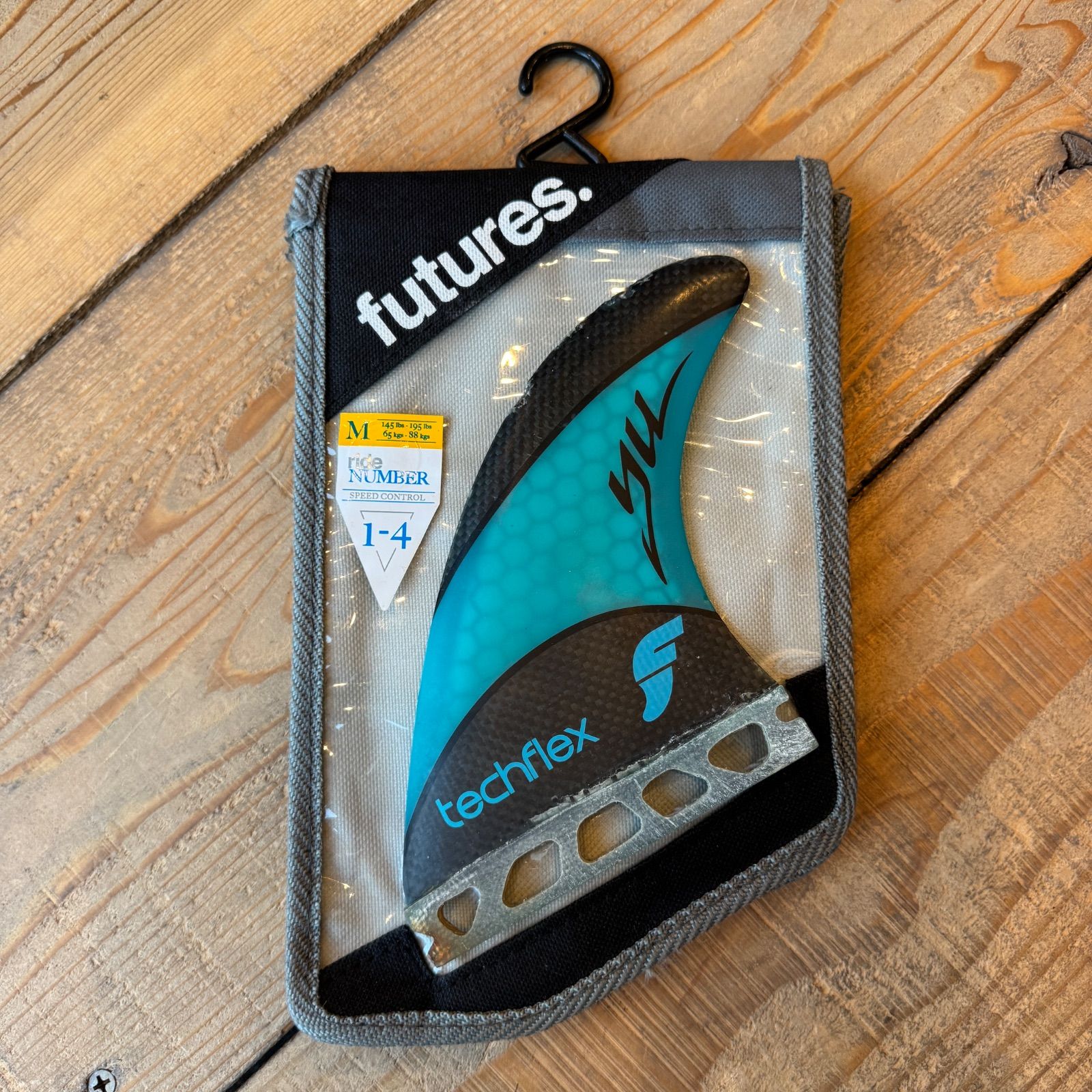 FUTURES (フューチャー) YU トライフィン YU トライフィン FUTURE fin