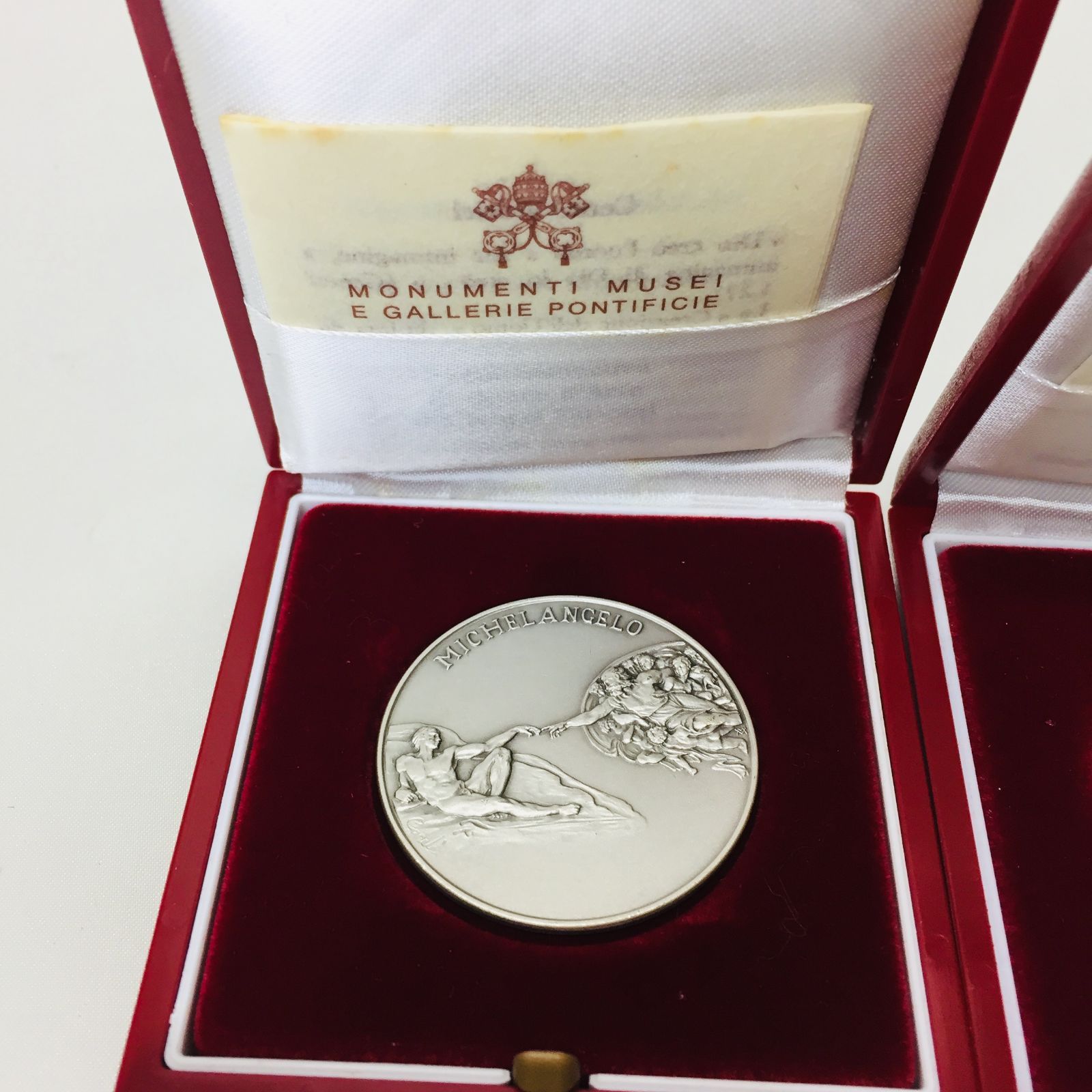 バチカン美術館 ミケランジェロ 銀メダルセット S【アンティーク】ミケランジェロ バチカン美術館 記念メダル 2点