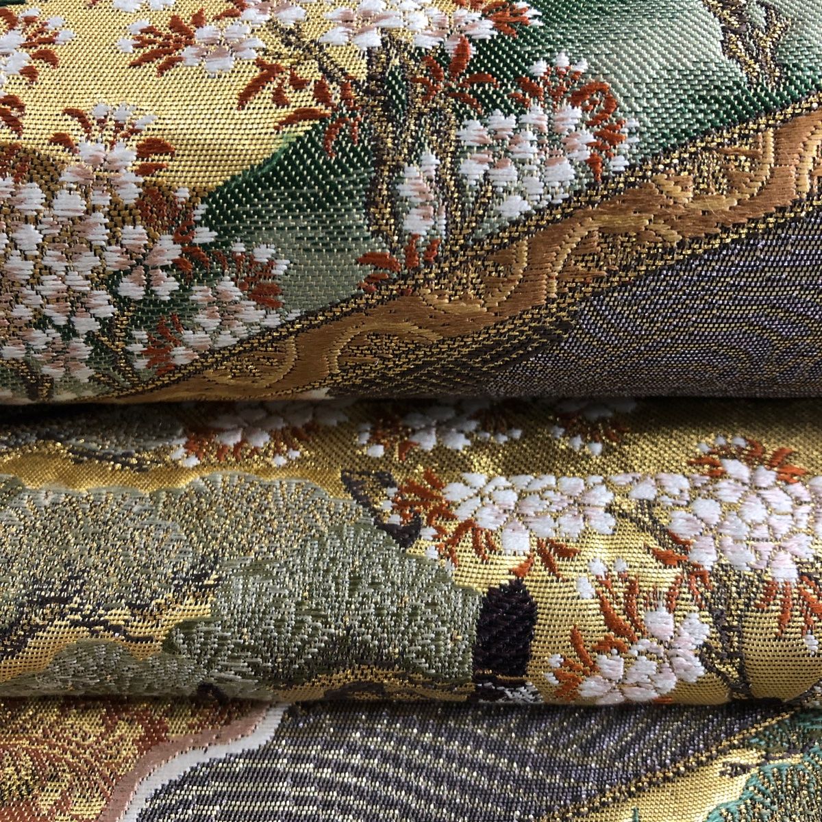 袋帯 秀品 本うるし本金箔 住吉物語絵巻 巻物 人物 箔 金糸 金色