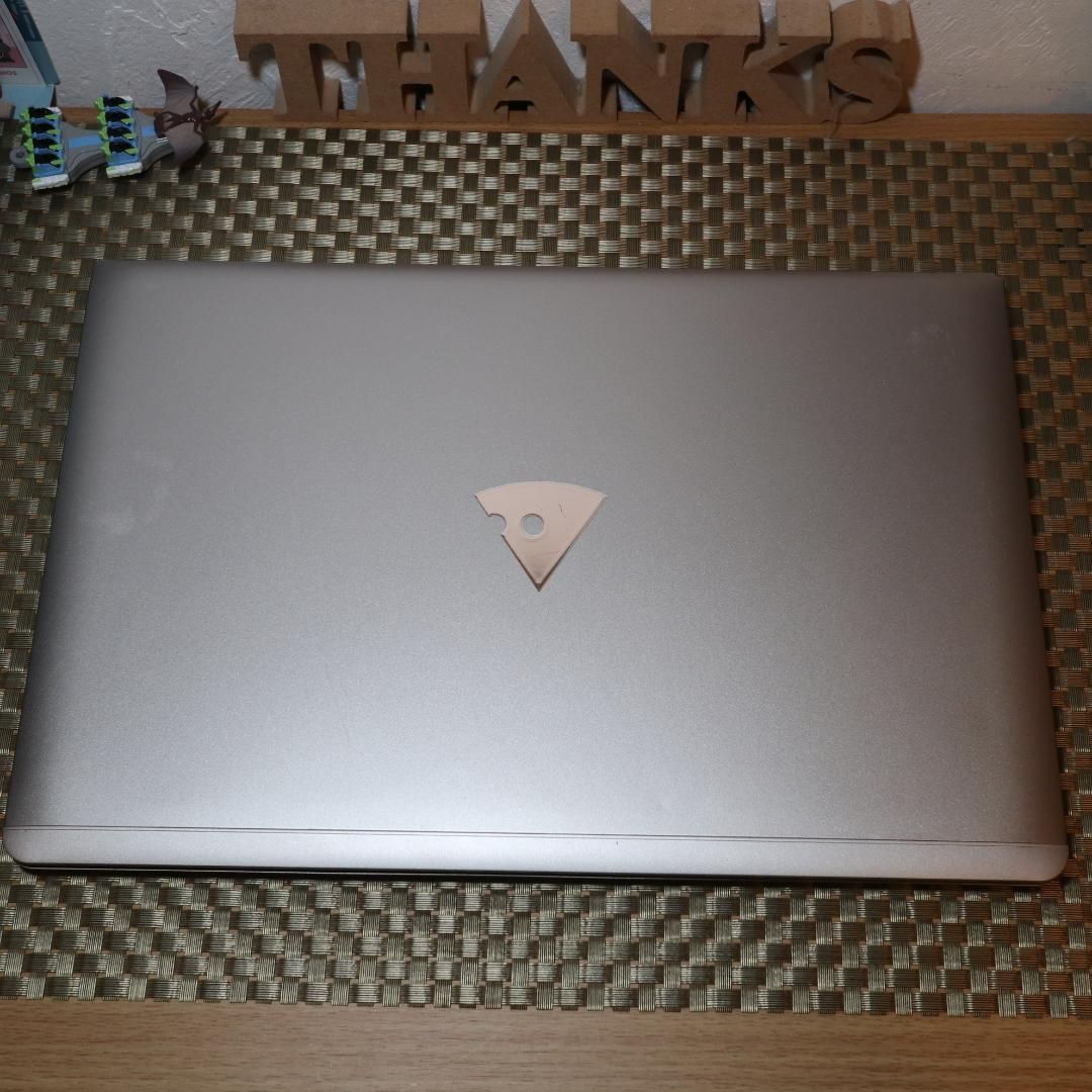 Win11超高性能8世代Corei7|メモリ16G|SSD|無線|カメラ