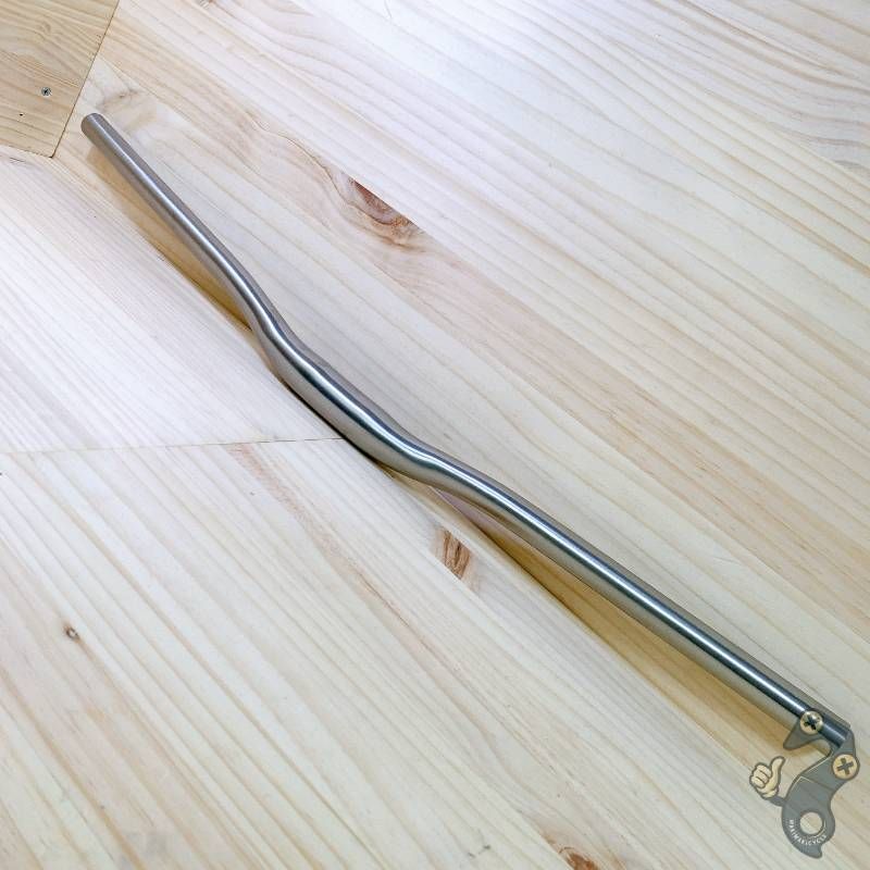 チタン ハンドルバー 31.8mm 740mm ライズ20mm MTB ピスト 軽量 高強度
