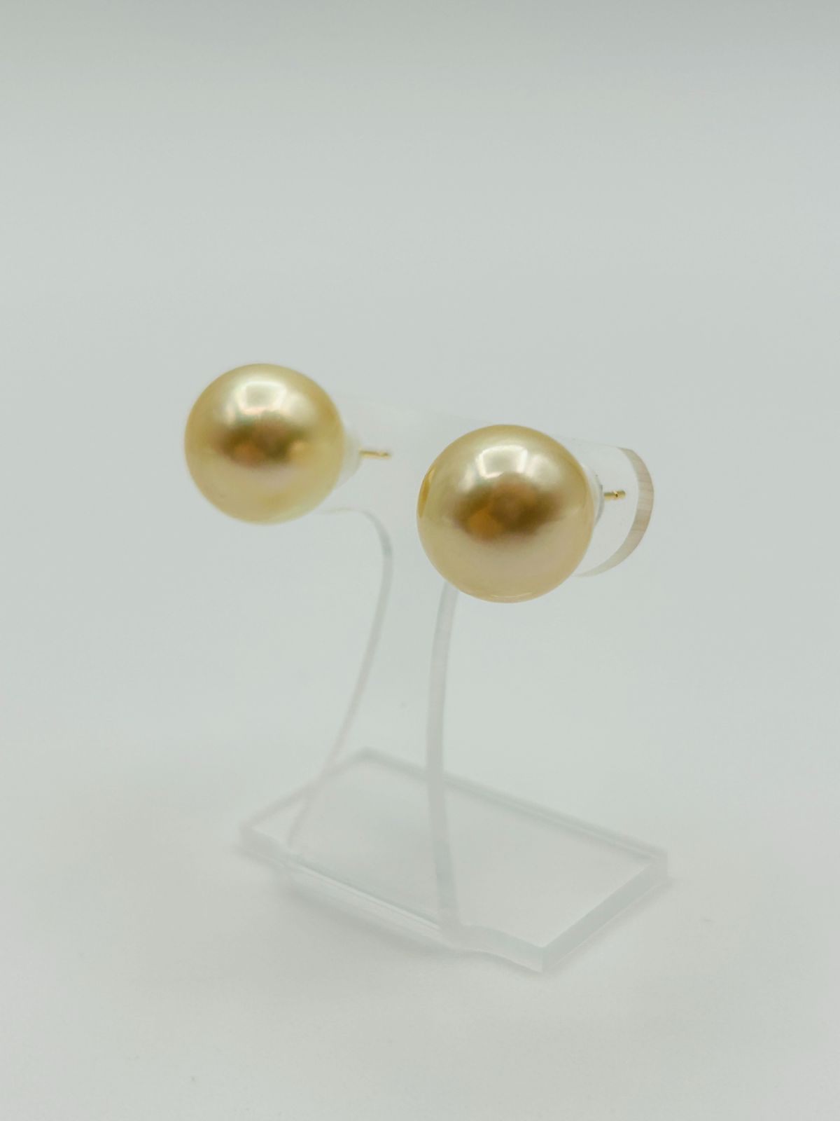 南洋 白蝶 パール ナチュラル シャンパンゴールド 真珠 ピアス K18