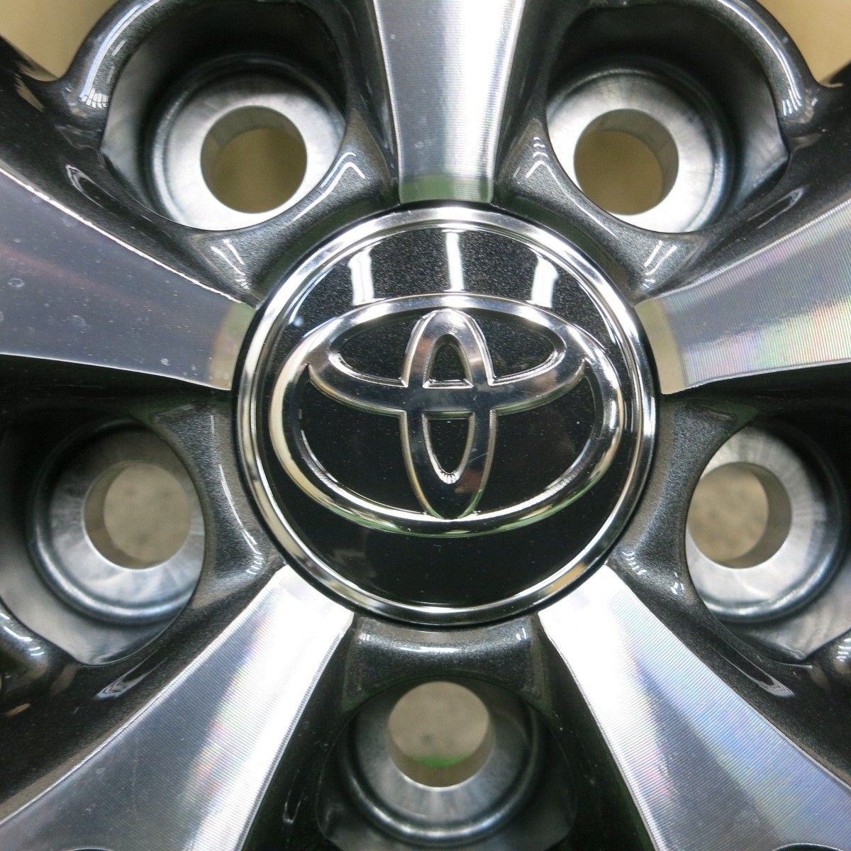 送料無料] 新車外し！1本☆トヨタ 60系 プリウス Zグレード 純正