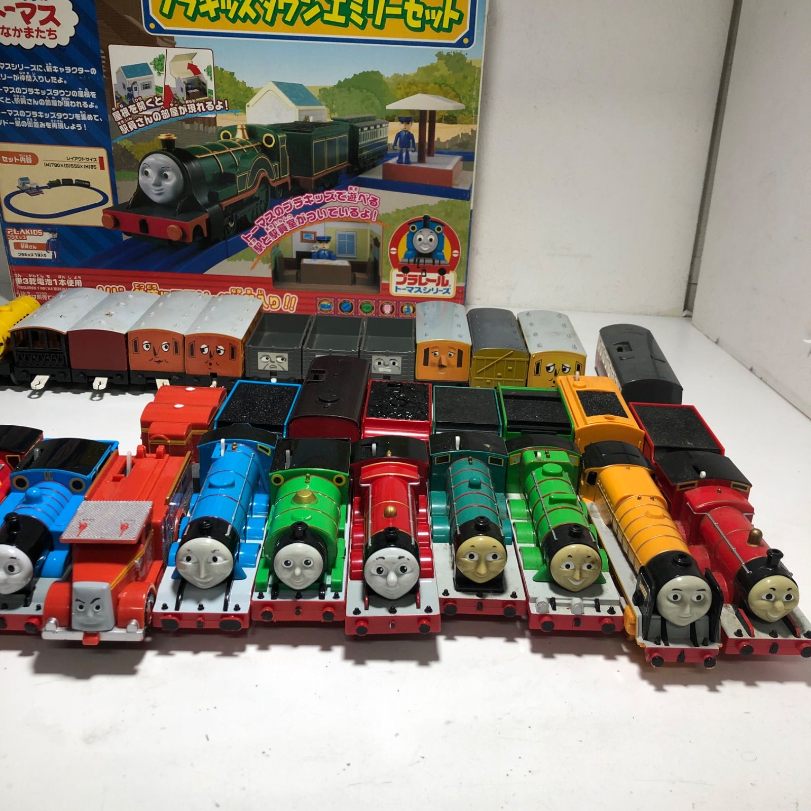 きかんしゃトーマス TS-13 プラレール エミリー｜きかんしゃ