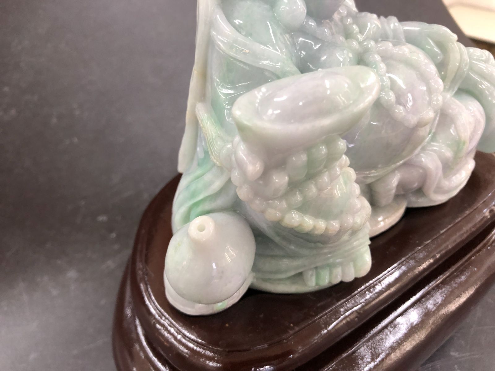 開運アイテム・布袋様/本翡翠台座付き - メルカリ