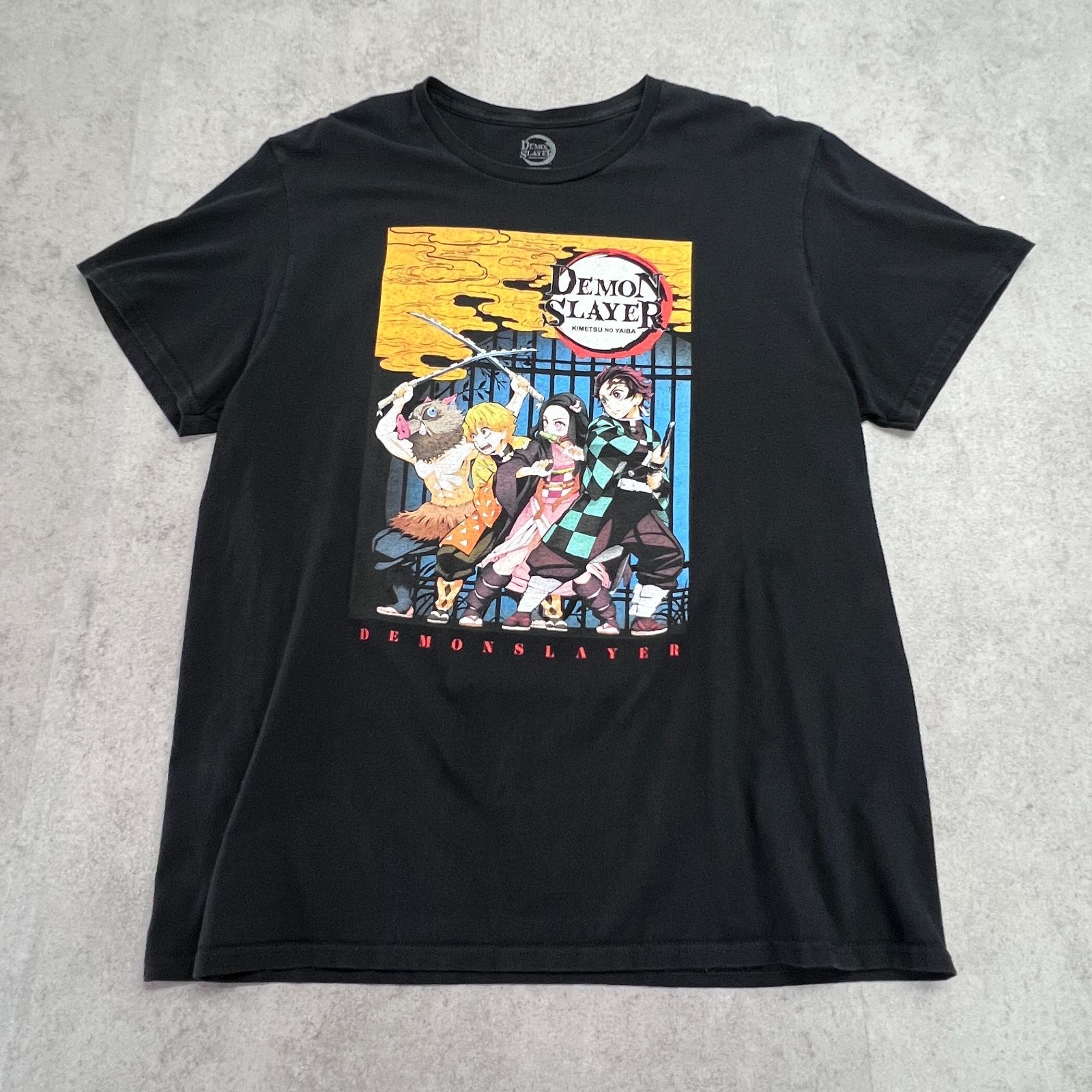 鬼滅の刃　メインビジュアル　人気アニメ　トップス　半袖Tシャツ　古着　ブラック　黒　XL