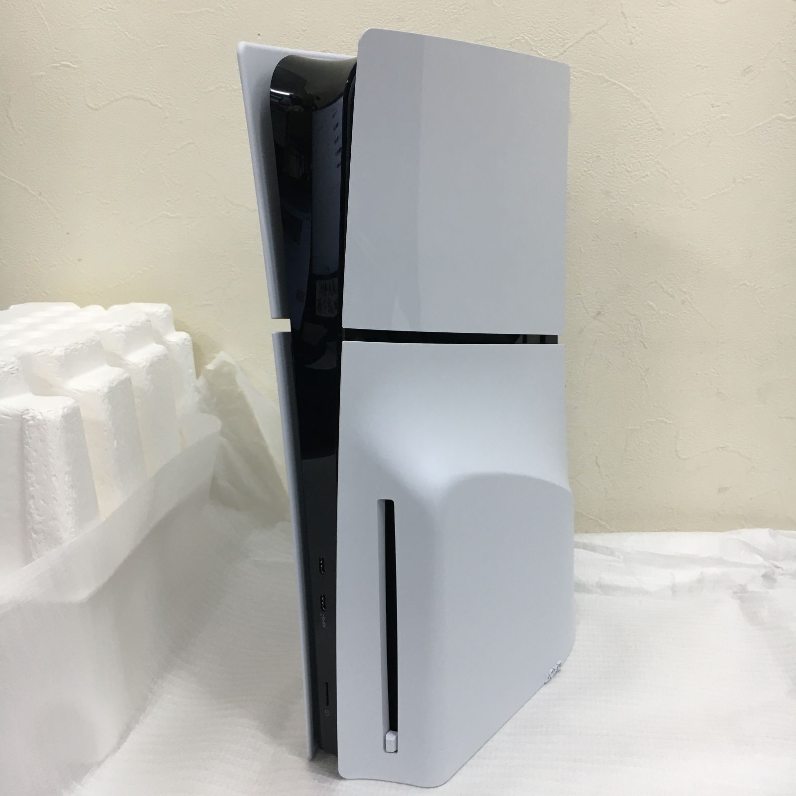 新型 PlayStation 5 slim CFI-2000A01 新品未使用（モバイル一番｜家電 