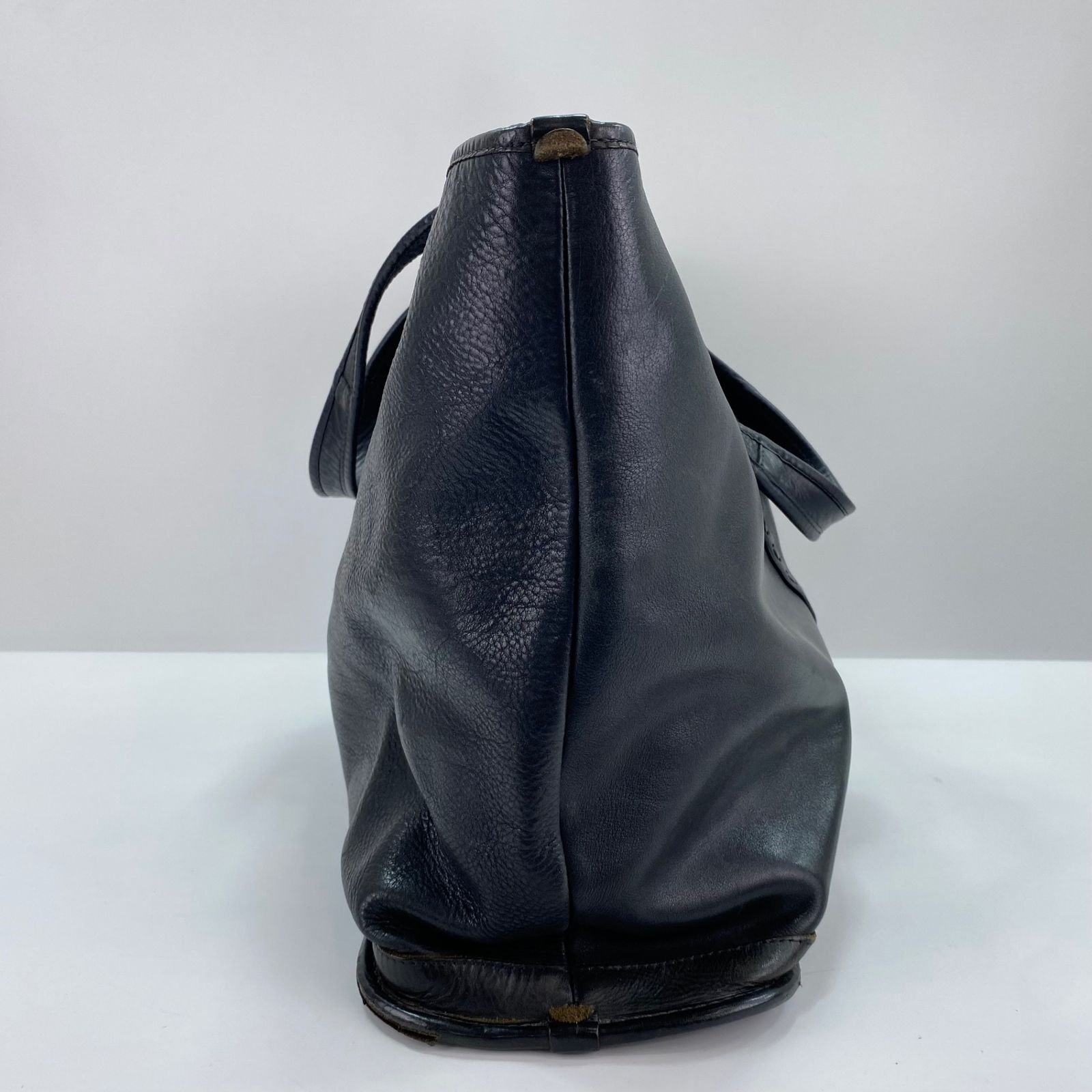 未使用級 Magnu マヌー トートバッグ ボストン 大容量 レザー ブラック Magnu ｜マヌー｜バッグ・カバン・革製品｜ TOKYO tote スムース革｜