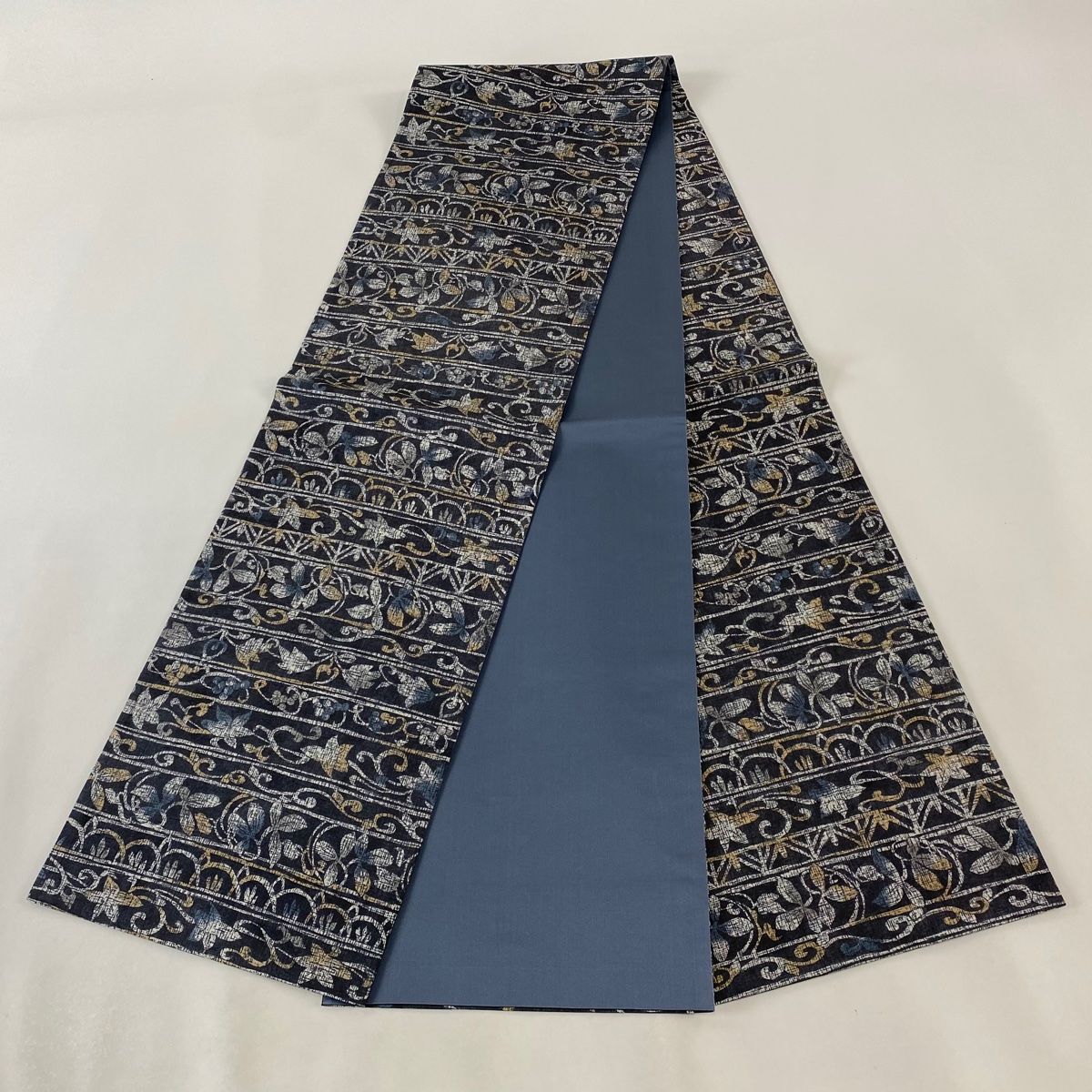 逸品 美品 袋帯 牛首紬 灰紫 流水文 長さ4m45cm 全通柄 証紙付 正絹 逸品 美品 袋帯 牛首紬 灰紫 流水文 長さ4m45cm 全通柄 証紙付 正絹
