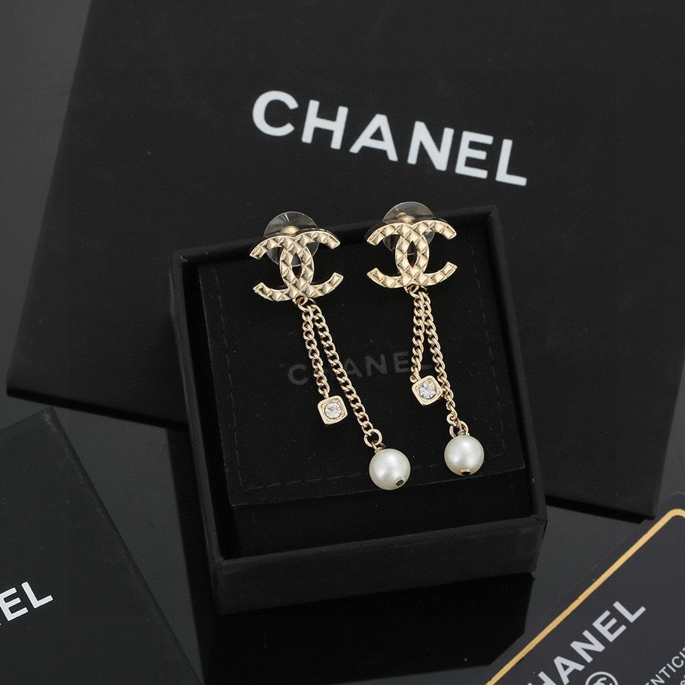 新品未使用 ピアス(両耳用) イヤリング Chanel - メルカリ