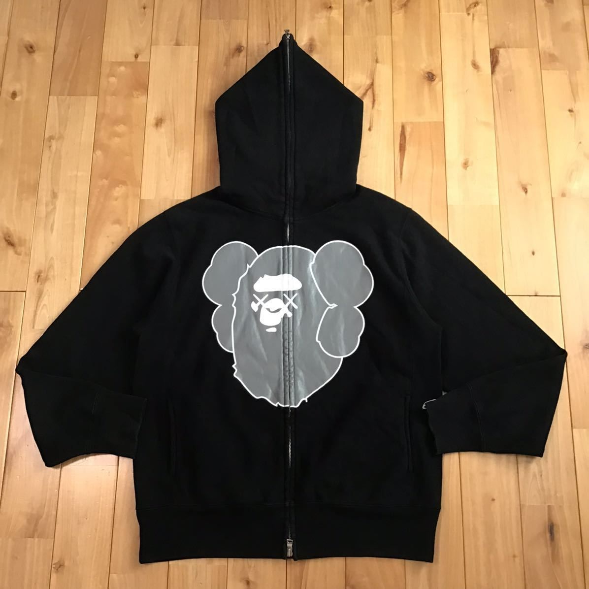 APE BAPE KAWS SHARK HOODIE シャークパーカー　STAメンズ