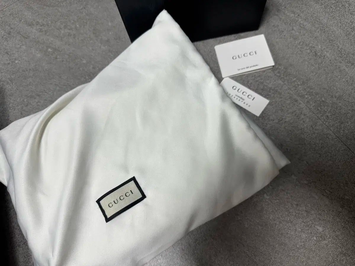 GUCCI