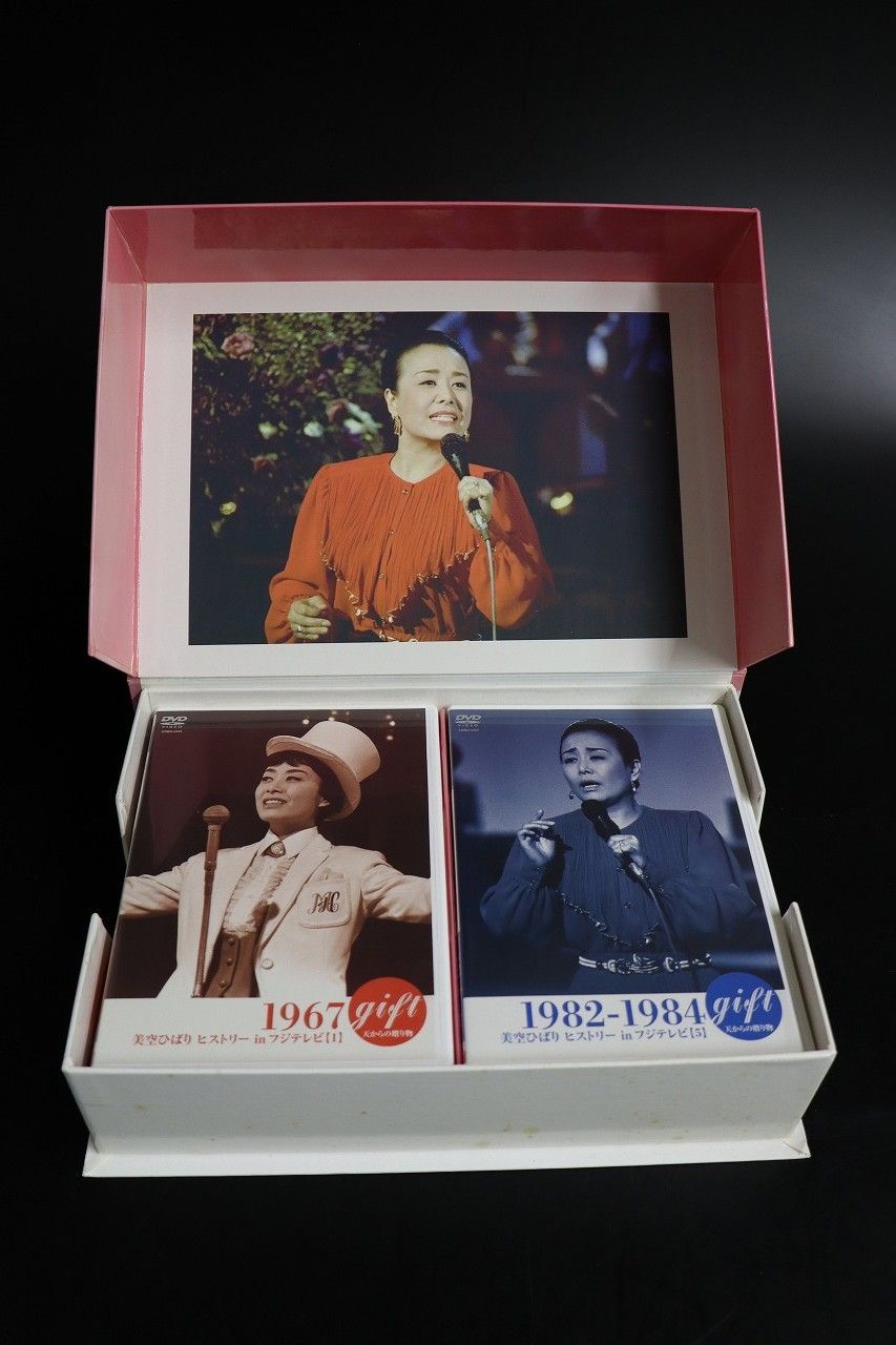 gift〜天からの贈り物〜　美空ひばり　ヒストリーinフジテレビ1967−89 Amazon.co.jp: gift ~天からの贈り物~ 美空ひばり ヒストリーin