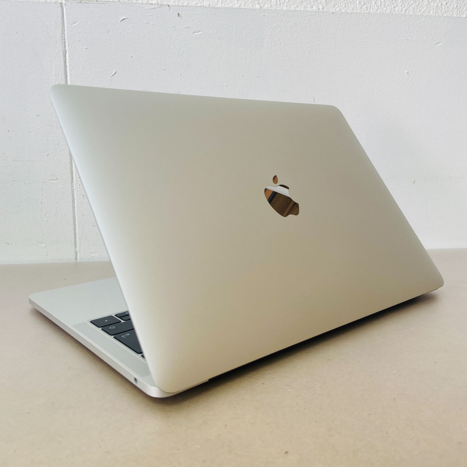 MacBook Air 2017 i5｜8GB｜128GB｜充放電回数：25回 MacBook Air 2017 i5｜8GB｜128GB｜充放電回数：25回 Apple MacBook